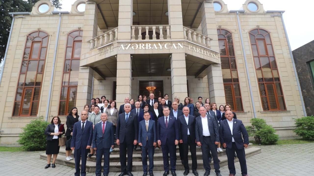 Qazaxda “Konstitusiya və Suverenlik İli”nə həsr olunmuş tədbir keçirildi - FOTOLAR